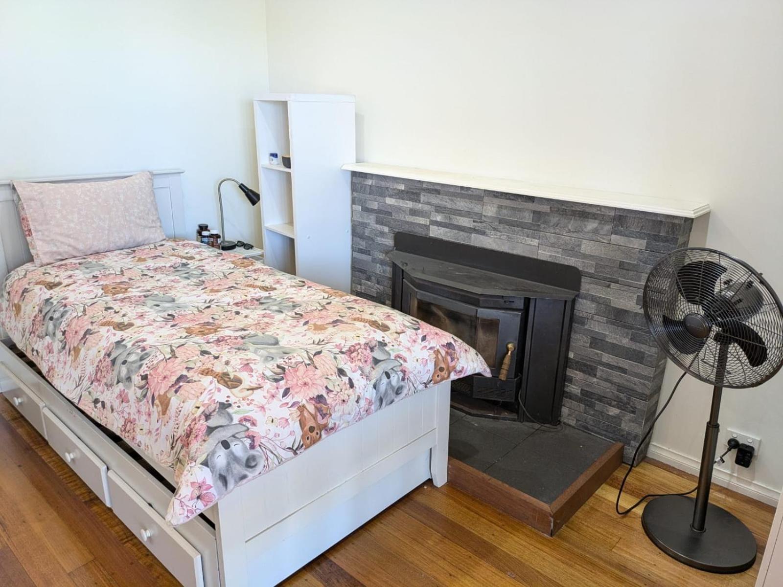 Two Separate Rooms At 34 Clarevale Clayton Chambre photo